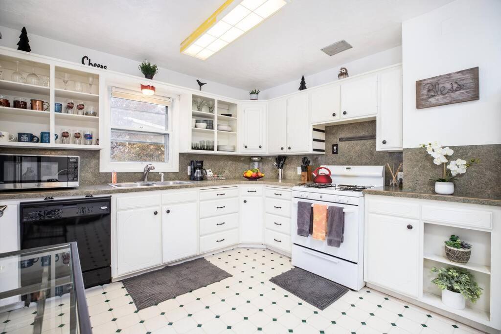 Pet Friendly Millcreek Home Close To Downtown/Mtns Солт-Лейк-Сити Экстерьер фото
