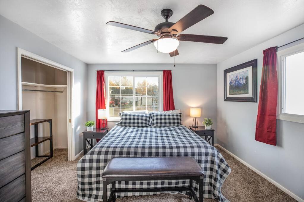 Pet Friendly Millcreek Home Close To Downtown/Mtns Солт-Лейк-Сити Экстерьер фото